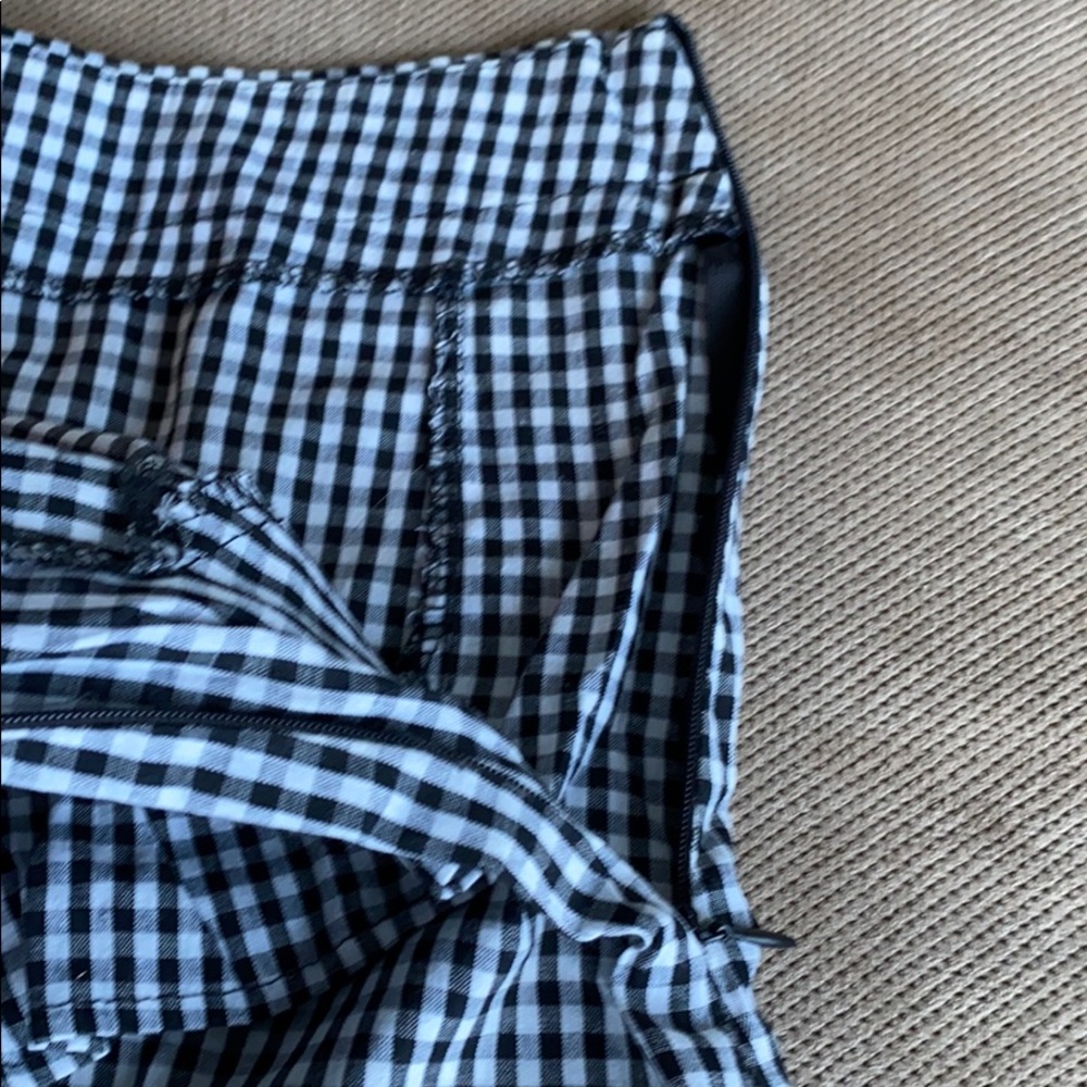 Black & white plaid mini skirt - Picture 3 of 3